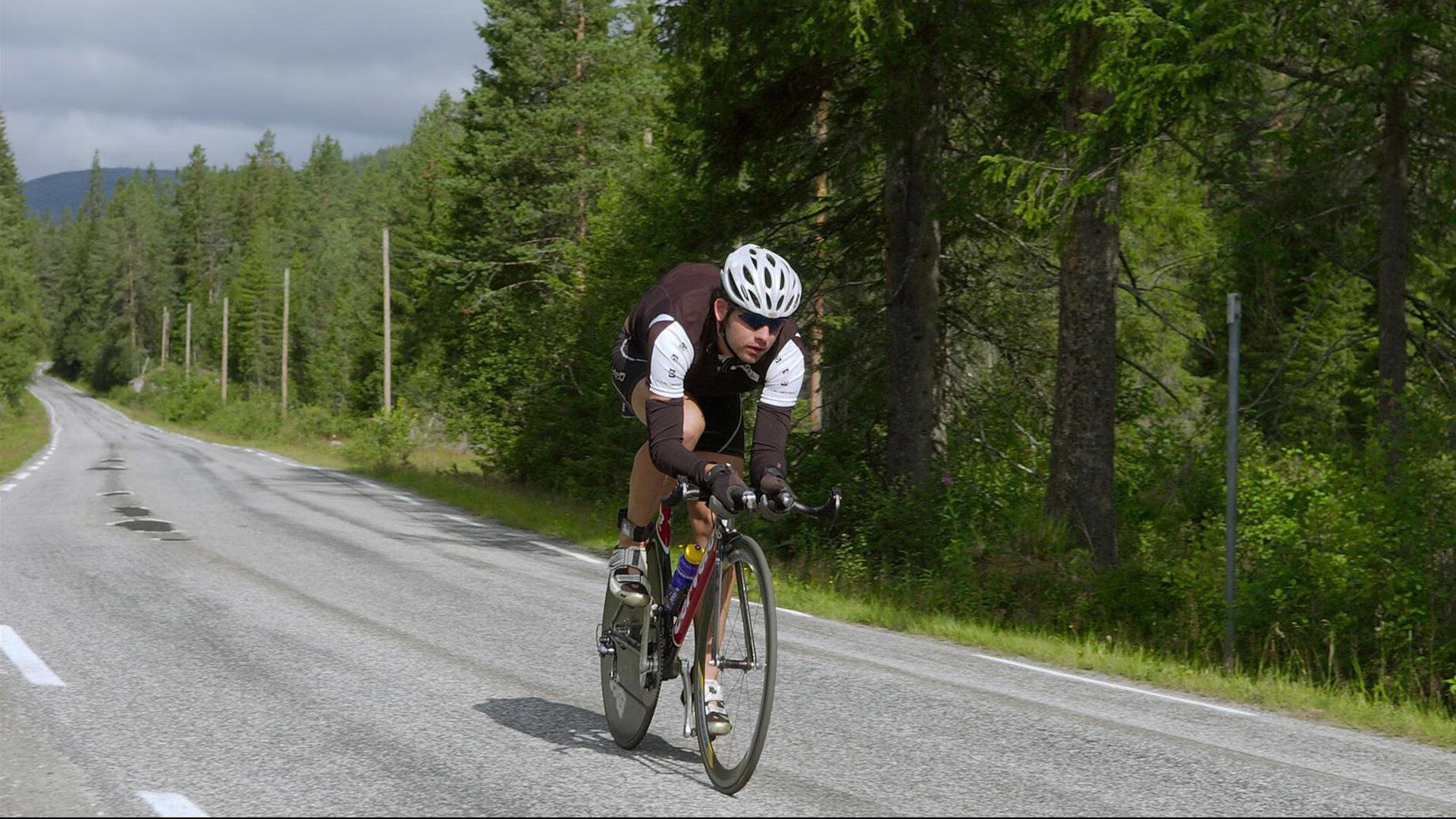 冤家路窄?时隔一年秦升再铲多拉多,这次结局不同